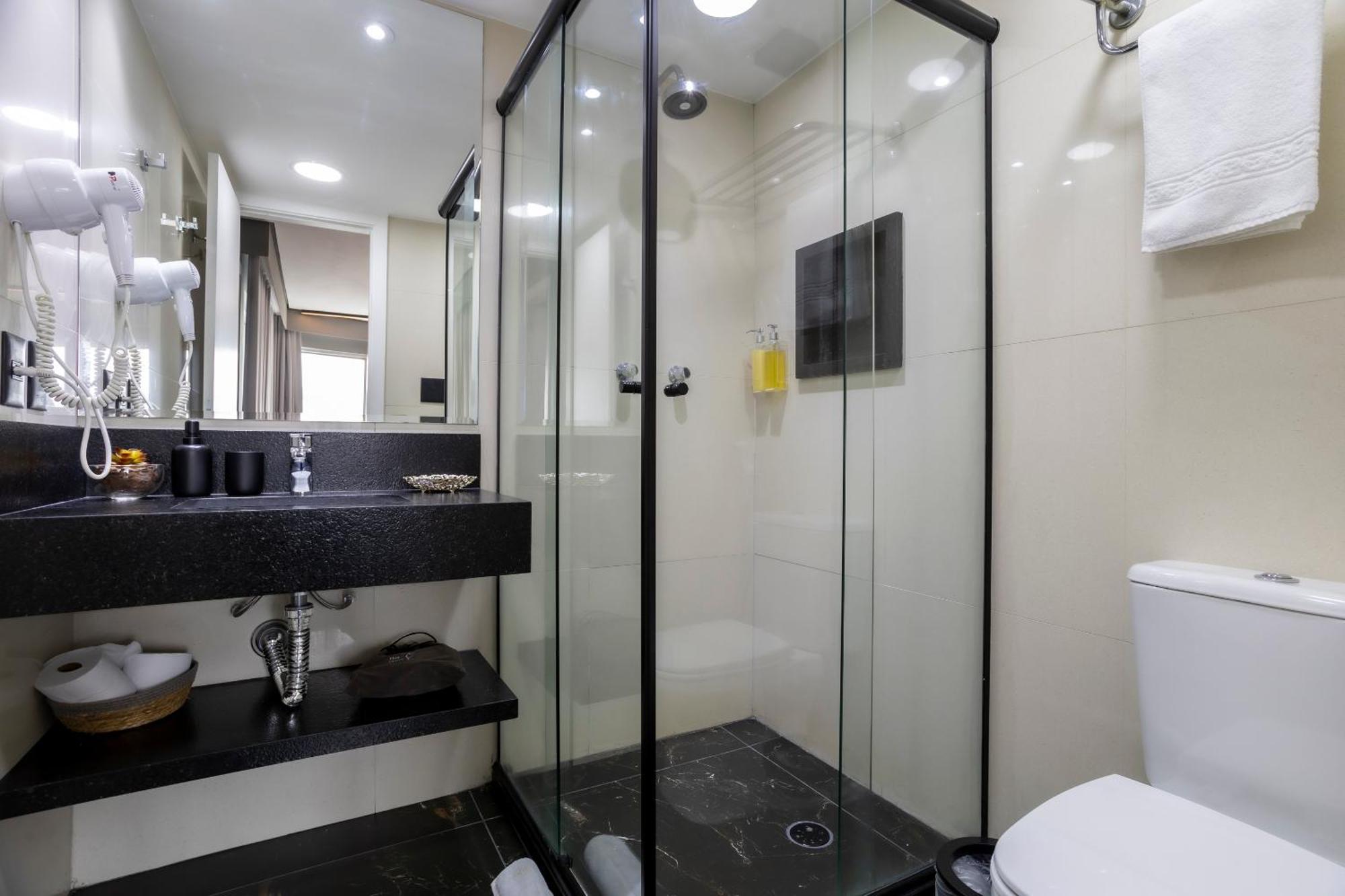 You Stay At Vila Olimpia - Itc São Paulo Szoba fotó A shower enclosure